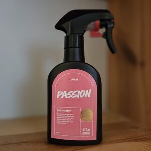 LUSH Passion Body Spray
